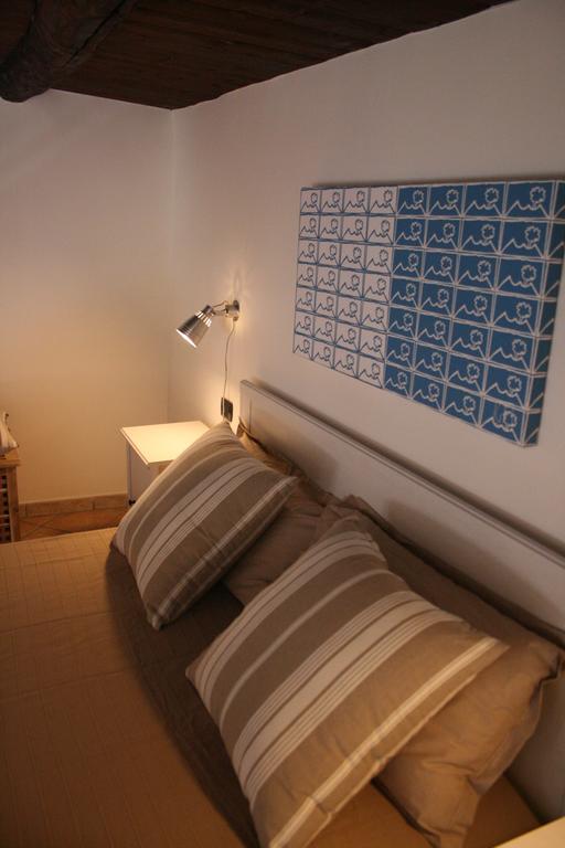 Apartment 25 Naples Bilik gambar